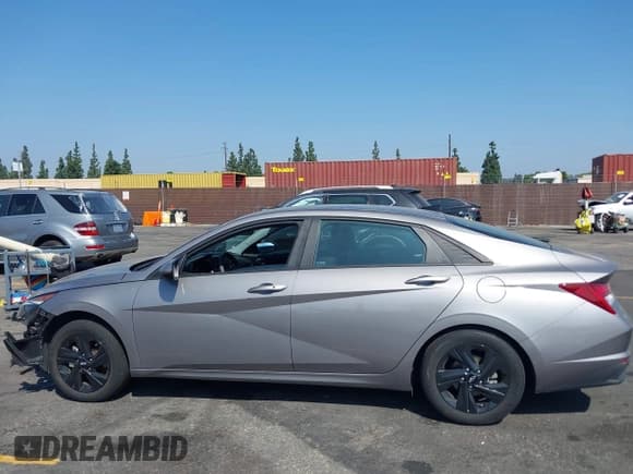 ✅ 2023 Hyundai Elantra Blue • VIN: KMHLM4AJ9PU064200 • Lot: 43223889. Listed on IAAI with 49,876 mi. Free auction sales archive from the USA and detailed vehicle history report at DreamBid. Image 14.