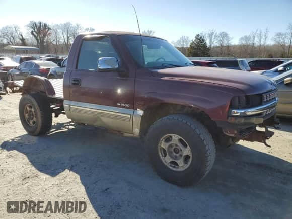2002 Chevrolet Silverado 1500 LS z VIN 1GCEK14T02Z125766, wystawiony jako Copart lot #47997915 z przebiegiem 201 882 mil mil oraz Szkoda całkowita • Salvage title. Historia ofert i sprzedaży dostępna na DreamBid. Obrazek 4.