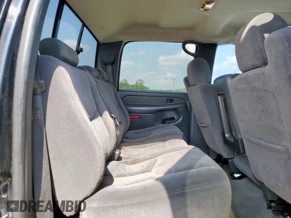 ✅ 2006 Chevrolet Silverado 2500HD LT1 • VIN: 1GCHC23216F119426 • Lot: 59610945. Wystawiony na Copart z przebiegiem 219 581 mil. Bezpłatny archiwum sprzedaży aukcyjnych z USA i szczegółowy raport historii pojazdu na DreamBid. Zdjęcie 10.