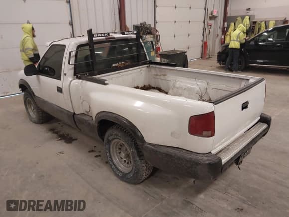 ✅ 1997 Chevrolet S-10 • VIN: 1GCCS14X3V8129198 • Лот: 41867962. Опубликован ранее на IAAI с пробегом 212 040 миль. Бесплатный доступ к архиву аукционных продаж из США и подробный отчёт об истории автомобиля на DreamBid. Изображение 3.