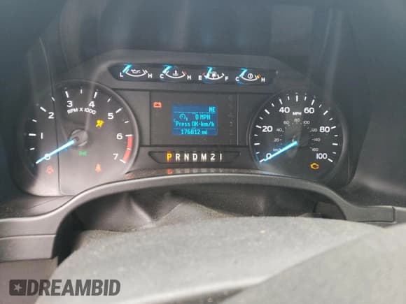 ✅ 2017 Ford F-350 XL • VIN: 1FTRF3B6XHEC96569 • Лот: 79754714. Опубликован ранее на Copart с пробегом 176 812 миль. Бесплатный доступ к архиву аукционных продаж из США и подробный отчёт об истории автомобиля на DreamBid. Изображение 9.