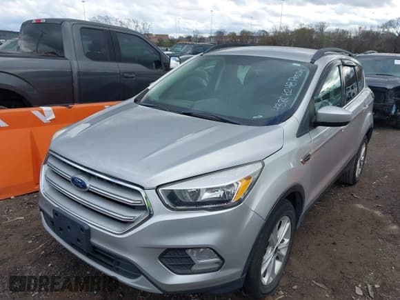 ✅ 2018 Ford Escape SE • VIN: 1FMCU9GDXJUB61928 • Лот: 43806248. Опубликован ранее на IAAI с пробегом 196 919 миль. Бесплатный доступ к архиву аукционных продаж из США и подробный отчёт об истории автомобиля на DreamBid. Изображение 6.