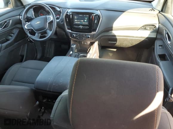 ✅ 2018 Chevrolet Traverse LS • VIN: 1GNERFKW9JJ285834 • Lot: 90102415. Wystawiony na Copart z przebiegiem 89 126 mil. Bezpłatny archiwum sprzedaży aukcyjnych z USA i szczegółowy raport historii pojazdu na DreamBid. Zdjęcie 8.