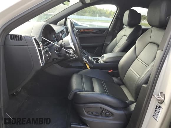 ✅ 2022 Porsche Cayenne • VIN: WP1BA2AY8NDA48219 • Lot: 75207074. Listed on Copart with 15,659 mi. Free auction sales archive from the USA and detailed vehicle history report at DreamBid. Image 7.