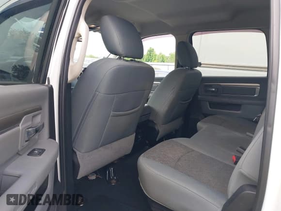 ✅ 2018 Ram 1500 Big Horn • VIN: 3C6RR7LT6JG196476 • Lot: 42222899. Wystawiony na IAAI z przebiegiem 84 034 mil. Bezpłatny archiwum sprzedaży aukcyjnych z USA i szczegółowy raport historii pojazdu na DreamBid. Zdjęcie 8.