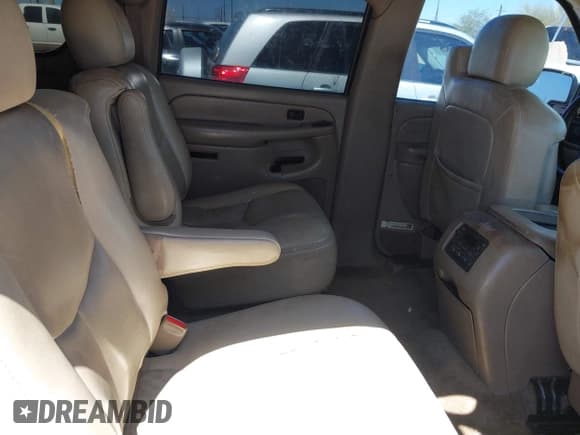 ✅ 2005 Chevrolet Suburban LS • VIN: 1GNEC16Z85J160936 • Lot: 42489614. Listed on IAAI with 240,888 mi. Free auction sales archive from the USA and detailed vehicle history report at DreamBid. Image 8.