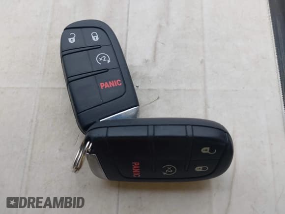 ✅ 2018 Jeep Renegade Altitude • VIN: ZACCJABB7JPH18610 • Lot: 43598761. Wystawiony na IAAI z przebiegiem 139 012 mil. Bezpłatny archiwum sprzedaży aukcyjnych z USA i szczegółowy raport historii pojazdu na DreamBid. Zdjęcie 11.