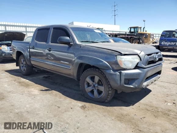 ✅ 2013 Toyota Tacoma • VIN: 5TFJX4CN7DX027661 • Lot: 43078295. Wystawiony na Copart z przebiegiem Nie podano. Bezpłatny archiwum sprzedaży aukcyjnych z USA i szczegółowy raport historii pojazdu na DreamBid. Zdjęcie 4.