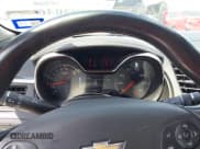 ✅ 2017 Chevrolet Impala LT • VIN: 2G1105SA6H9183552 • Lot: 43093046. Wystawiony na IAAI z przebiegiem 113 472 mil. Bezpłatny archiwum sprzedaży aukcyjnych z USA i szczegółowy raport historii pojazdu na DreamBid. Zdjęcie 7.