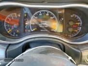 ✅ 2019 Jeep Grand Cherokee Limited • VIN: 1C4RJEBG4KC598235 • Lot: 92089355. Wystawiony na Copart z przebiegiem 106 144 mil. Bezpłatny archiwum sprzedaży aukcyjnych z USA i szczegółowy raport historii pojazdu na DreamBid. Zdjęcie 9.