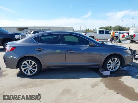 ✅ 2017 Acura ILX • VIN: 19UDE2F3XHA000563 • Lot: 43720857. Wystawiony na IAAI z przebiegiem 151 367 mil. Bezpłatny archiwum sprzedaży aukcyjnych z USA i szczegółowy raport historii pojazdu na DreamBid. Zdjęcie 13.
