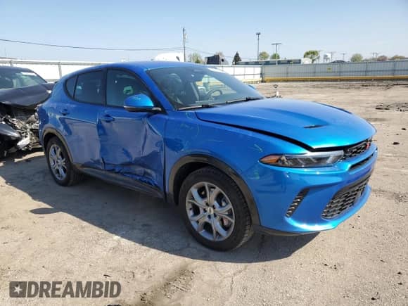 2024 Dodge Hornet R/T z VIN ZACPDFCW3R3A25155, wystawiony jako Copart lot #55942905 z przebiegiem 9 180 mil mil oraz Szkoda całkowita • Salvage title. Historia ofert i sprzedaży dostępna na DreamBid. Obrazek 4.