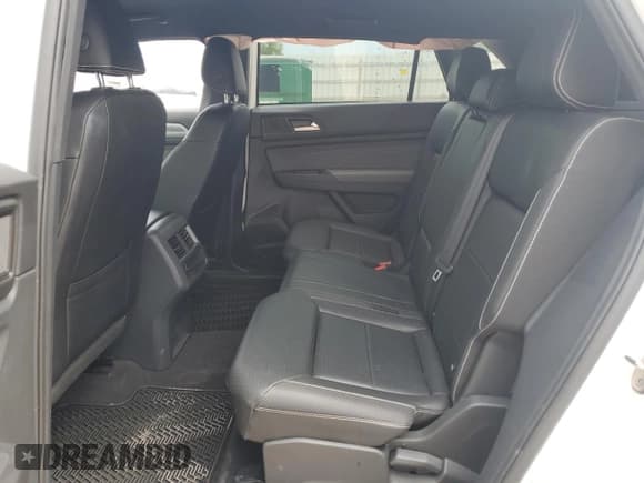 ✅ 2022 Volkswagen Atlas SE • VIN: 1V2LC2CA0NC201924 • Lot: 72024215. Listed on Copart with 49,836 mi. Free auction sales archive from the USA and detailed vehicle history report at DreamBid. Image 11.