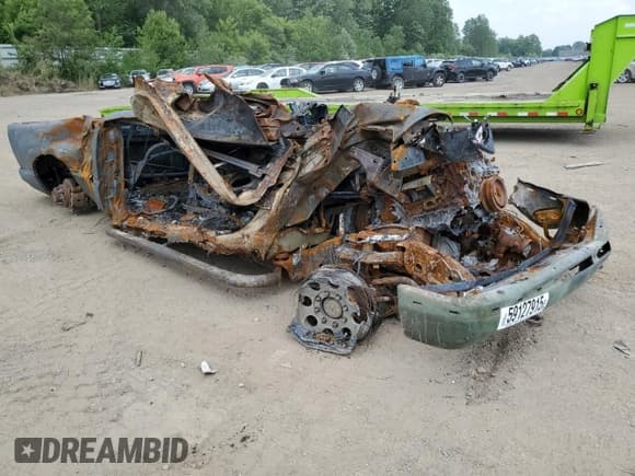 ✅ 2002 Chevrolet Silverado 2500HD LS • VIN: 1GCHK29142E112701 • Lot: 59127915. Wystawiony na Copart z przebiegiem Nie podano. Bezpłatny archiwum sprzedaży aukcyjnych z USA i szczegółowy raport historii pojazdu na DreamBid. Zdjęcie 4.