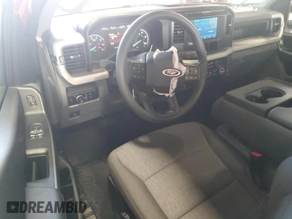 ✅ 2025 Ford F-250 • VIN: 1FTRF2BAXSED43704 • Лот: 70357035. Опубликован ранее на Copart с пробегом 205 миль. Бесплатный доступ к архиву аукционных продаж из США и подробный отчёт об истории автомобиля на DreamBid. Изображение 8.