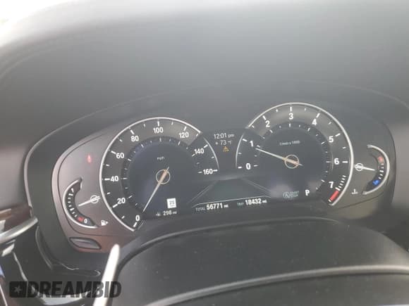 ✅ 2018 BMW 5 Series 530i • VIN: WBAJA5C5XJG899039 • Lot: 89805545. Wystawiony na Copart z przebiegiem 56 771 mil. Bezpłatny archiwum sprzedaży aukcyjnych z USA i szczegółowy raport historii pojazdu na DreamBid. Zdjęcie 9.