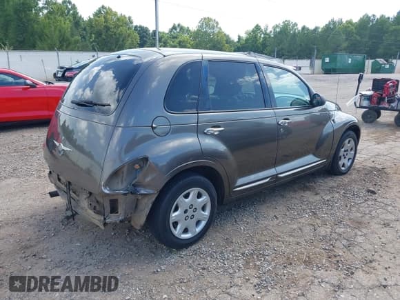 ✅ 2002 Chrysler PT Cruiser • VIN: 3C4FY48B92T376802 • Lot: 42809754. Listed on IAAI with 161,964 mi. Free auction sales archive from the USA and detailed vehicle history report at DreamBid. Image 4.