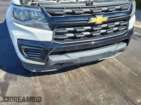 2022 Chevrolet Colorado 4WD Work Truck z VIN 1GCHTBEA7N1308582, wystawiony jako IAAI lot #43600269 z przebiegiem 79 030 mil mil oraz . Historia ofert i sprzedaży dostępna na DreamBid. Obrazek 26.