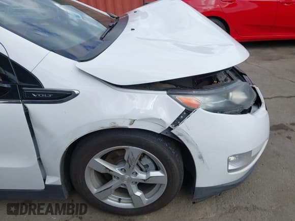 ✅ 2015 Chevrolet Volt • VIN: 1G1RC6E47FU141624 • Lot: 43303865. Wystawiony na IAAI z przebiegiem 38 622 mil. Bezpłatny archiwum sprzedaży aukcyjnych z USA i szczegółowy raport historii pojazdu na DreamBid. Zdjęcie 16.