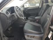 ✅ 2022 Volkswagen Tiguan SE • VIN: 3VV3B7AX5NM081403 • Lot: 91866165. Wystawiony na Copart z przebiegiem 75 111 mil. Bezpłatny archiwum sprzedaży aukcyjnych z USA i szczegółowy raport historii pojazdu na DreamBid. Zdjęcie 7.