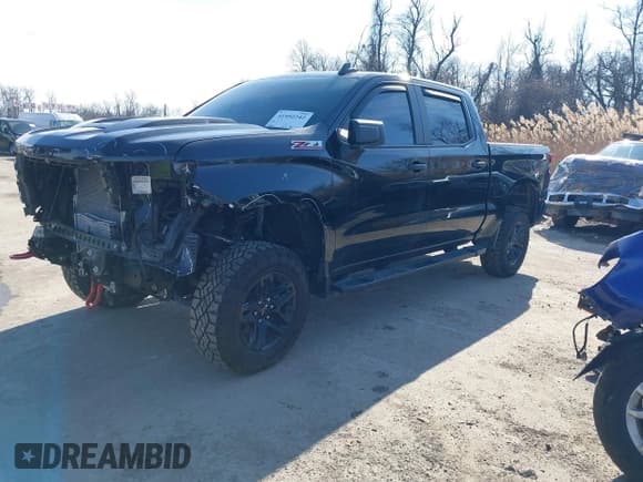 ✅ 2023 Chevrolet Silverado 1500 Custom Trail Boss • VIN: 3GCPDCEK2PG137008 • Lot: 41492242. Wystawiony na IAAI z przebiegiem 13 264 mil. Bezpłatny archiwum sprzedaży aukcyjnych z USA i szczegółowy raport historii pojazdu na DreamBid. Zdjęcie 2.