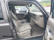 ✅ 2006 Jeep Commander • VIN: 1J8HG48N46C274341 • Lot: 42264428. Listed on IAAI with 153,443 mi. Free auction sales archive from the USA and detailed vehicle history report at DreamBid. Image 5.