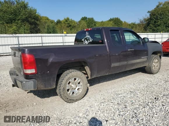 ✅ 2008 GMC Sierra 1500 SLE1 • VIN: 1GTEC19JX8Z112696 • Лот: 84477245. Опубликован ранее на Copart с пробегом 239 188 миль. Бесплатный доступ к архиву аукционных продаж из США и подробный отчёт об истории автомобиля на DreamBid. Изображение 3.