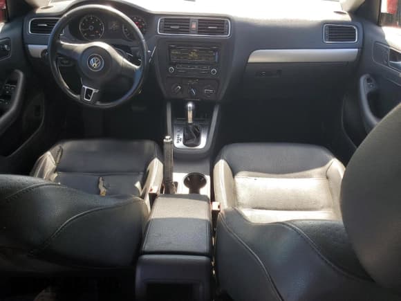 ✅ 2013 Volkswagen Jetta SE • VIN: 3VWDP7AJ3DM206880 • Lot: 57966595. Listed on Copart with 277,476 mi. Free auction sales archive from the USA and detailed vehicle history report at DreamBid. Image 8.