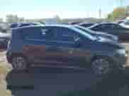 2019 Chevrolet Sonic LT z VIN 1G1JD6SB2K4111583, wystawiony jako IAAI lot #43427294 z przebiegiem 91 487 mil mil oraz . Historia ofert i sprzedaży dostępna na DreamBid. Obrazek 13.