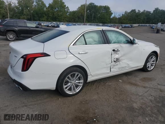 ✅ 2023 Cadillac CT4 Luxury • VIN: 1G6DK5RK8P0135043 • Lot: 70901695. Wystawiony na Copart z przebiegiem 22 378 mil. Bezpłatny archiwum sprzedaży aukcyjnych z USA i szczegółowy raport historii pojazdu na DreamBid. Zdjęcie 3.