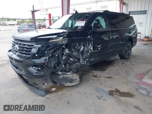 ✅ 2020 Ford Expedition Max Limited • VIN: 1FMJK1KT0LEA96517 • Lot: 42401180. Listed on IAAI with 92,338 mi. Free auction sales archive from the USA and detailed vehicle history report at DreamBid. Image 2.