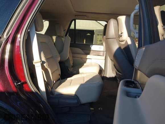 ✅ 2024 Lincoln Navigator Reserve • VIN: 5LMJJ2LG9REL21145 • Lot: 43489312. Listed on IAAI with 4,155 mi. Free auction sales archive from the USA and detailed vehicle history report at DreamBid. Image 8.