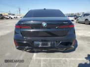 ✅ 2023 BMW 7 Series 760i xDrive • VIN: WBA33EJ0XPCM19382 • Лот: 88171015. Опубликован ранее на Copart с пробегом 4 308 миль. Бесплатный доступ к архиву аукционных продаж из США и подробный отчёт об истории автомобиля на DreamBid. Изображение 6.