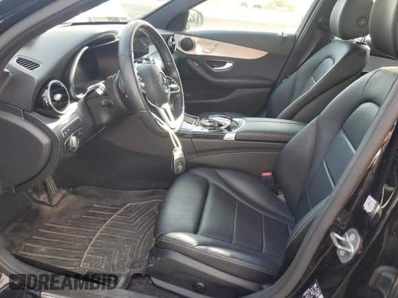 ✅ 2020 Mercedes-Benz C 300 • VIN: WDDWF8EB5LR528835 • Lot: 89690305. Wystawiony na Copart z przebiegiem 37 803 mil. Bezpłatny archiwum sprzedaży aukcyjnych z USA i szczegółowy raport historii pojazdu na DreamBid. Zdjęcie 7.