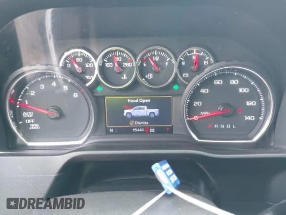 ✅ 2022 Chevrolet Silverado 1500 Custom • VIN: 3GCPYBEK4NG189834 • Lot: 42136171. Wystawiony na IAAI z przebiegiem 95 440 mil. Bezpłatny archiwum sprzedaży aukcyjnych z USA i szczegółowy raport historii pojazdu na DreamBid. Zdjęcie 7.