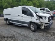 ✅ 2017 Ford Transit • VIN: 1FTYR2YM2HKB51983 • Lot: 56053945. Wystawiony na Copart z przebiegiem 143 786 mil. Bezpłatny archiwum sprzedaży aukcyjnych z USA i szczegółowy raport historii pojazdu na DreamBid. Zdjęcie 4.