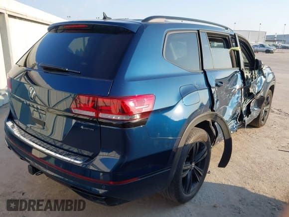 ✅ 2023 Volkswagen Atlas SEL R-Line Black • VIN: 1V2SR2CA9PC544552 • Lot: 43343564. Listed on IAAI with 82,486 mi. Free auction sales archive from the USA and detailed vehicle history report at DreamBid. Image 4.