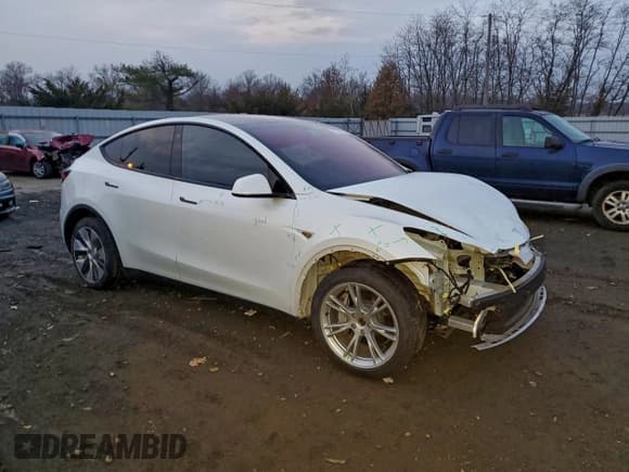 ✅ 2022 Tesla Model Y Long Range • VIN: 7SAYGDEE7NF308675 • Lot: 93281575. Listed on Copart with 46,868 mi. Free auction sales archive from the USA and detailed vehicle history report at DreamBid. Image 4.