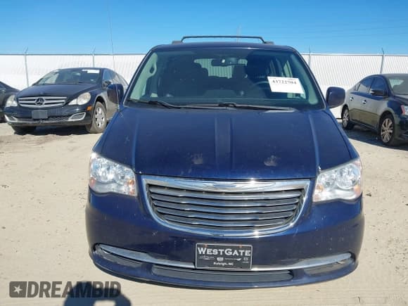 ✅ 2016 Chrysler Town & Country Touring • VIN: 2C4RC1BG5GR294543 • Lot: 43722704. Wystawiony na IAAI z przebiegiem 137 564 mil. Bezpłatny archiwum sprzedaży aukcyjnych z USA i szczegółowy raport historii pojazdu na DreamBid. Zdjęcie 12.