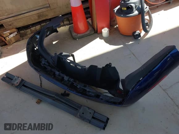 ✅ 2020 Ford Mustang GT Premium • VIN: 1FATP8FF5L5156633 • Lot: 41648944. Listed on IAAI with 30,939 mi. Free auction sales archive from the USA and detailed vehicle history report at DreamBid. Image 12.