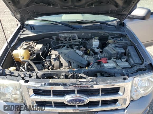 ✅ 2008 Ford Escape XLT • VIN: 1FMCU03188KD00693 • Lot: 60473485. Wystawiony na Copart z przebiegiem 165 038 mil. Bezpłatny archiwum sprzedaży aukcyjnych z USA i szczegółowy raport historii pojazdu na DreamBid. Zdjęcie 12.