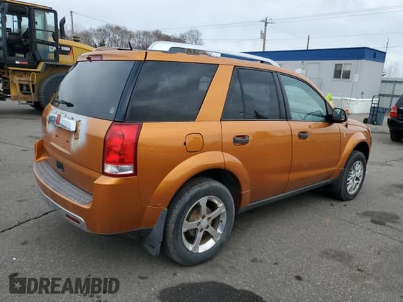 ✅ 2006 Saturn VUE • VIN: 5GZCZ33D16S815046 • Lot: 50959145. Wystawiony na Copart z przebiegiem 198 587 mil. Bezpłatny archiwum sprzedaży aukcyjnych z USA i szczegółowy raport historii pojazdu na DreamBid. Zdjęcie 3.