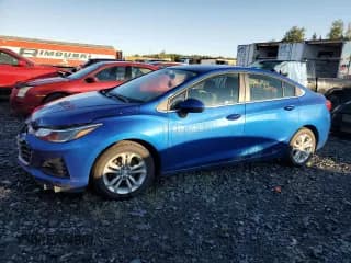 ✅ 2019 Chevrolet Cruze LT • VIN: 1G1BE5SM1K7103664 • Lot: 70132035. Wystawiony na Copart z przebiegiem 110 726 mil. Bezpłatny archiwum sprzedaży aukcyjnych z USA i szczegółowy raport historii pojazdu na DreamBid. Zdjęcie 1.