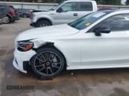 ✅ 2019 Mercedes-Benz C 300 • VIN: WDDWJ8DB0KF784235 • Lot: 42675927. Wystawiony na IAAI z przebiegiem 79 652 mil. Bezpłatny archiwum sprzedaży aukcyjnych z USA i szczegółowy raport historii pojazdu na DreamBid. Zdjęcie 6.
