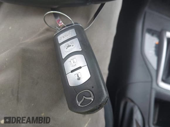 ✅ 2014 Mazda 3 i Touring • VIN: JM1BM1V71E1134476 • Lot: 43766504. Listed on IAAI with 155,089 mi. Free auction sales archive from the USA and detailed vehicle history report at DreamBid. Image 11.