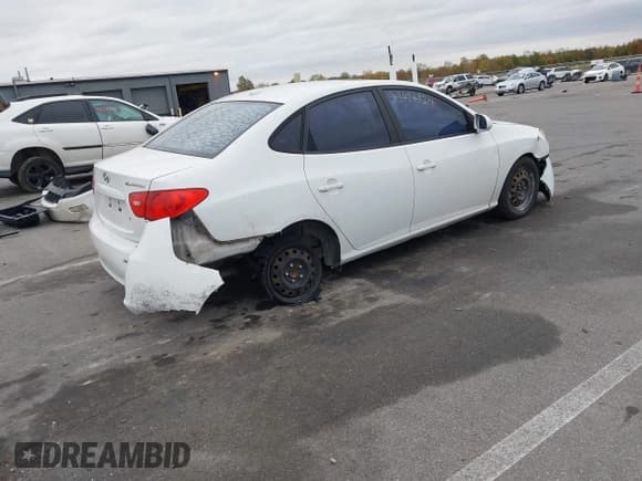 ✅ 2007 Hyundai Elantra GLS • VIN: KMHDU46DX7U141454 • Lot: 43494924. Wystawiony na IAAI z przebiegiem 226 649 mil. Bezpłatny archiwum sprzedaży aukcyjnych z USA i szczegółowy raport historii pojazdu na DreamBid. Zdjęcie 4.
