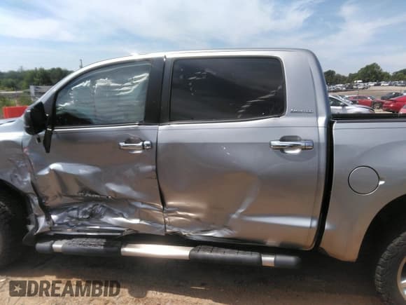 ✅ 2010 Toyota Tundra Limited • VIN: 5TFHW5F14AX108936 • Lot: 42648643. Listed on IAAI with 163,666 mi. Free auction sales archive from the USA and detailed vehicle history report at DreamBid. Image 14.