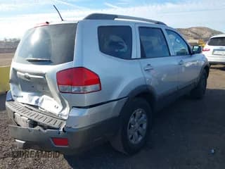 ✅ 2009 Kia Borrego LX • VIN: KNDJJ741995035813 • Lot: 43709779. Listed on IAAI with 165,987 mi. Free auction sales archive from the USA and detailed vehicle history report at DreamBid. Image 4.