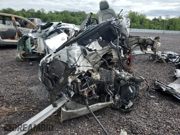 ✅ 2013 Audi allroad A4 Premium • VIN: WA19FAFL5DA227112 • Lot: 69462825. Wystawiony na Copart z przebiegiem Nie podano. Bezpłatny archiwum sprzedaży aukcyjnych z USA i szczegółowy raport historii pojazdu na DreamBid. Zdjęcie 5.