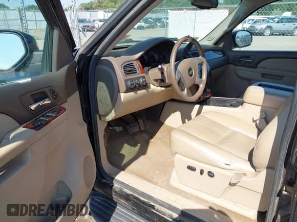 ✅ 2012 Chevrolet Silverado 1500 LTZ • VIN: 1GCPKTE77CF110836 • Lot: 42746221. Wystawiony na IAAI z przebiegiem 105 109 mil. Bezpłatny archiwum sprzedaży aukcyjnych z USA i szczegółowy raport historii pojazdu na DreamBid. Zdjęcie 5.